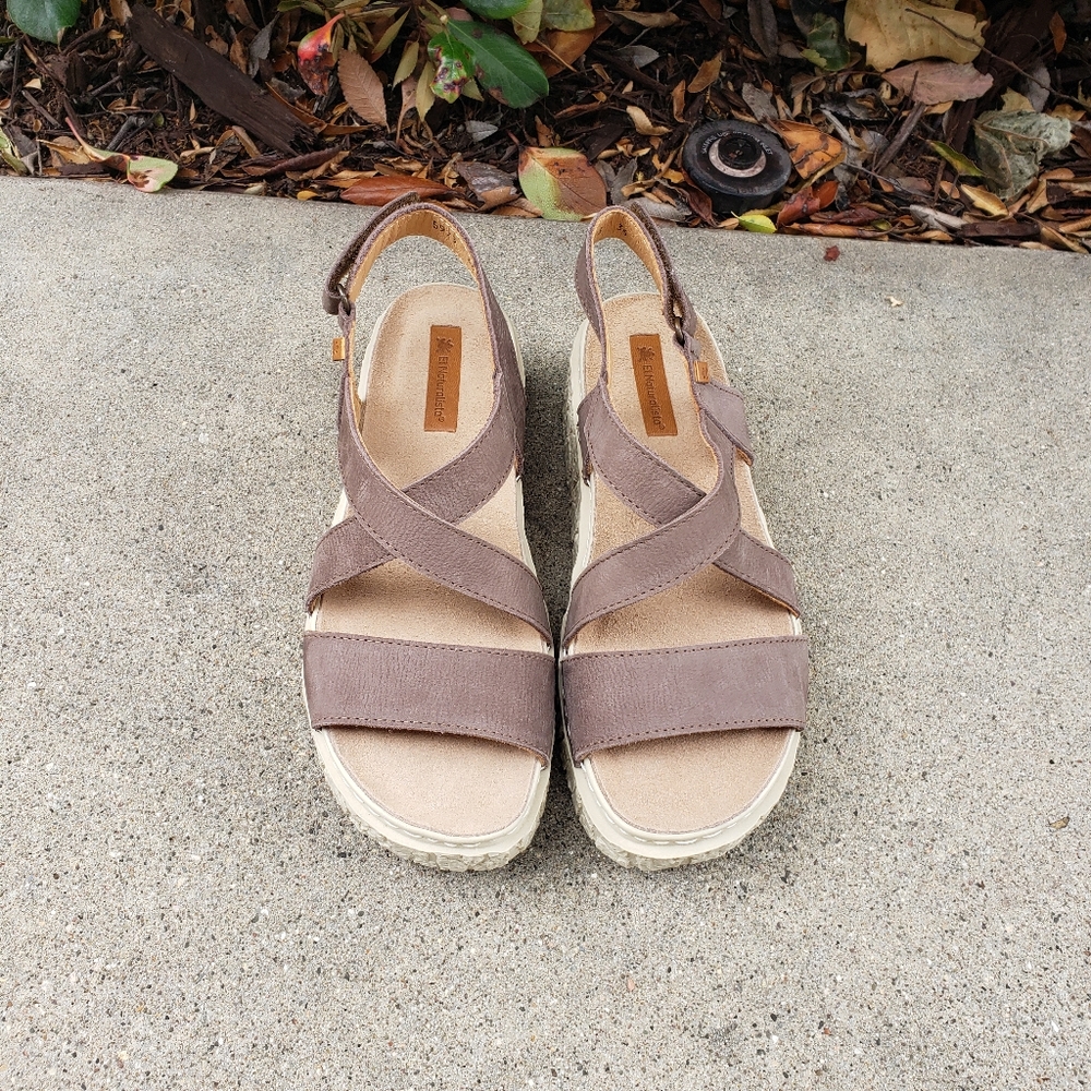 El Naturalista Brown Sandals Comfortable Casual Design